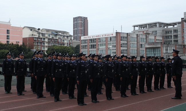 学院第五届队列会操圆满结束